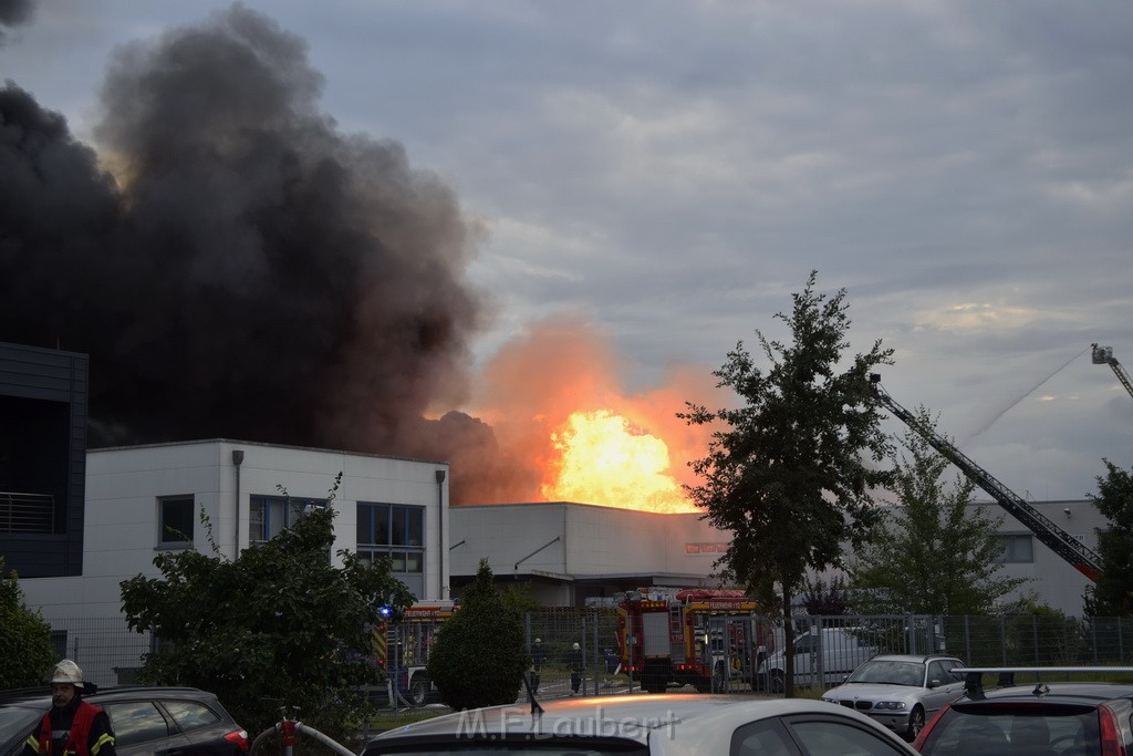 Grossbrand Halle Troisdorf Kriegsdorf Junkersring P024.JPG - Miklos Laubert